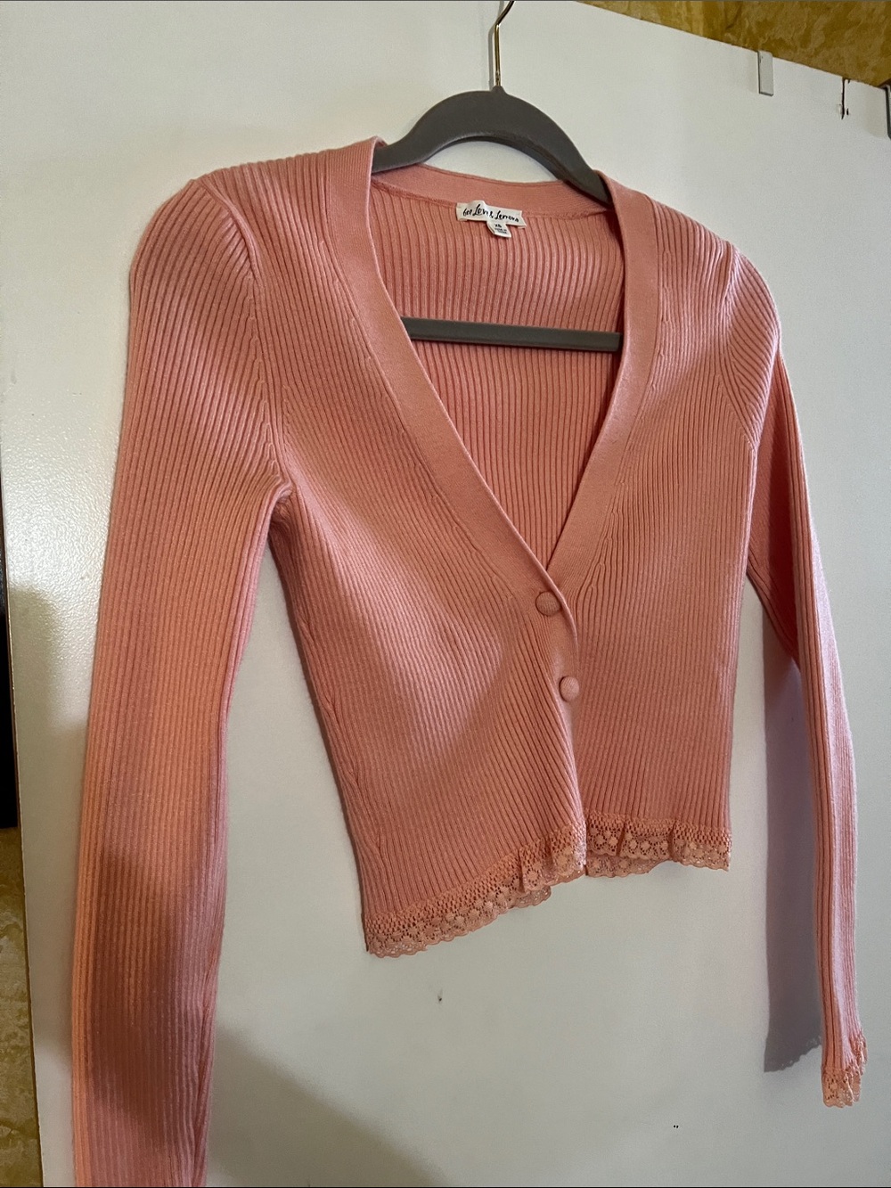 For Love & Lemons Women's Ribbed V-Neck Cropped Cardigan in Peach XS